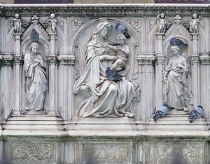 Vergine e Bambino con Santi, Sezione Centrale della Fonte Gaia, Siena, 1414-19